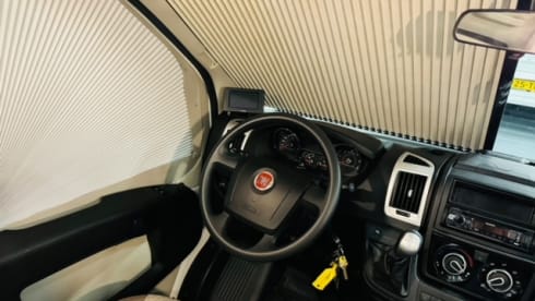 Adria Mobil  – 5p Adria Mobil semi-integrated from 2019