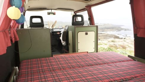 Cherry – Volkswagen Westfalia T3 Combi