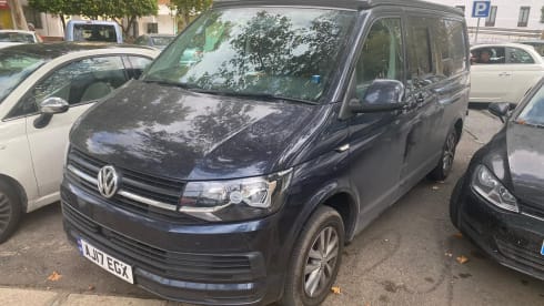 Jeeves – “Jeeves” 4 berth Volkswagen campervan from 2017