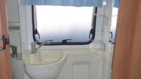 Skydive  – 6 person Ford Rimor motorhome