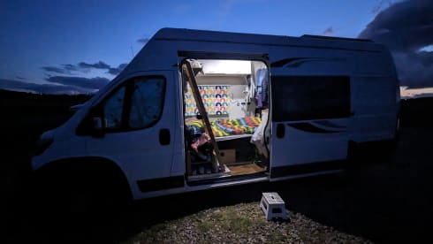 Vannie Annie – 5 berth family friendly campervan