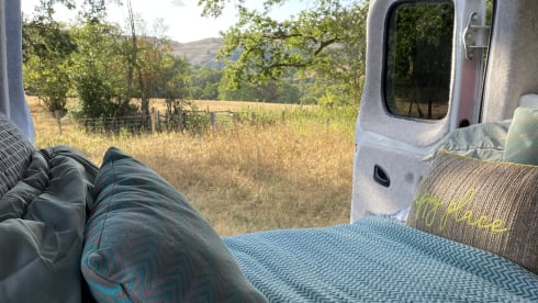 Floki – 2 berth Vauxhall Vivaro self built campervan from 2006