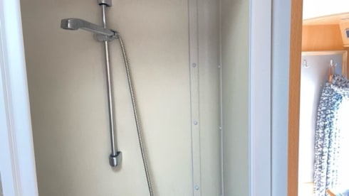 Coosie Camper  – Family camper with tent for 6 people