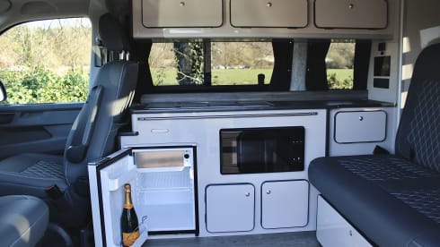 Colin – Our new high spec VW T6 Campervan who's keen to travel with you