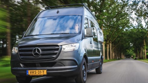 Chris & Ride – 2p MB sprinter OFF-GRID from 2019