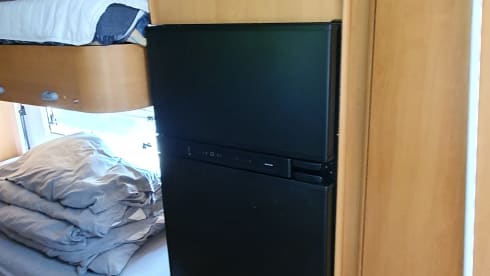FAMILY MOHO with central heating, AirCon, solar power and TV