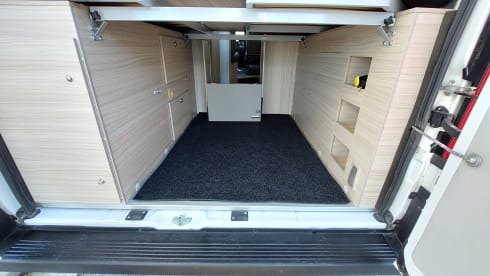 2p Adria Twin bus from 2023 - Free transfer from/to the airport