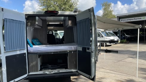 Olly 3.0 – Sporty bus camper - Bronckhorst Campers