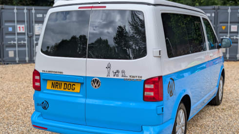 Victor – 4 berth Volkswagen campervan from 2017