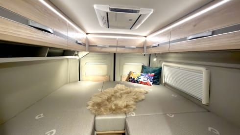 Making Memories 13 – 2025 Dethleffs Globetrail met Automaat en Dakairco. Elegant en Betrouwbaar