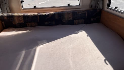 4p Hymer semi-integrated from 2000