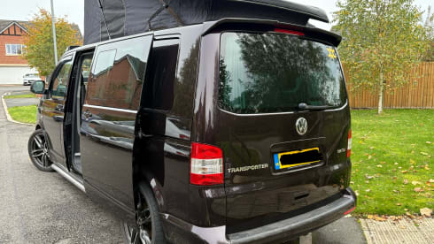 Ronnie – 4 berth Volkswagen campervan 2015