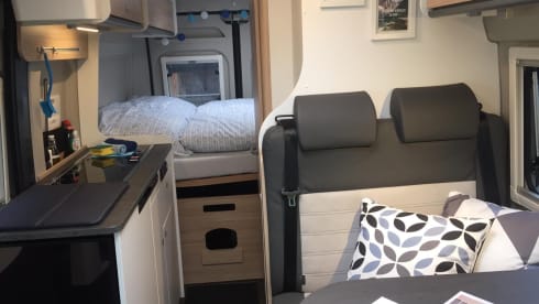 Auxcamper – Sunlight Cliff 600 Adventure - fully equipped and all inclusive