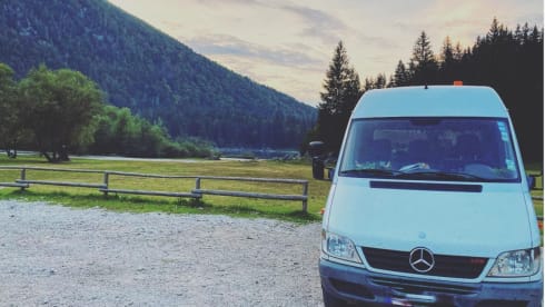 Helga – 2p Mercedes-Benz bus from 2005