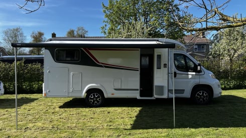 10 LMC T732 – Camper (2020) manual for 2 people