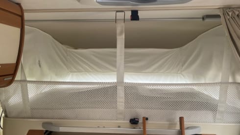 Luxury Hymer integral 4 pers. camper