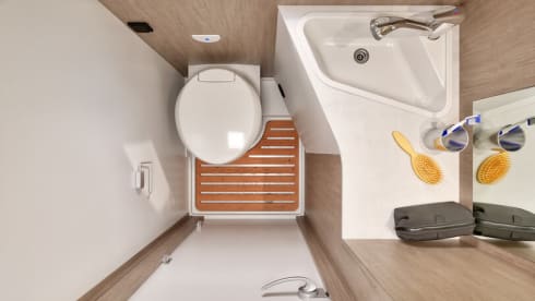 CampChamp – Brand new Campervan from 2024 with Skyloft, air conditioning and much more!