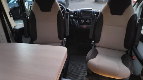 2-person Knaus bus from 2017