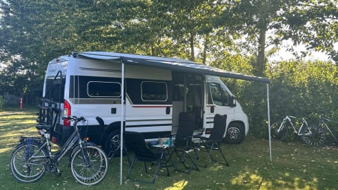 Adria Twin Sport 640 SGX – New 2025 spacious Campervan for 4