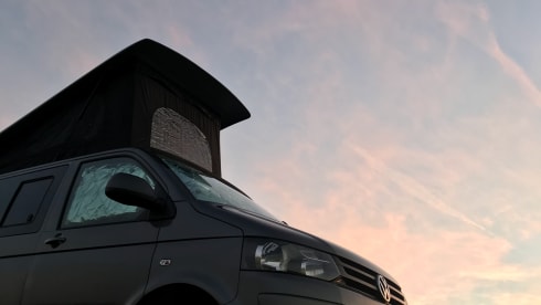 Herdy – 4 berth Volkswagen campervan