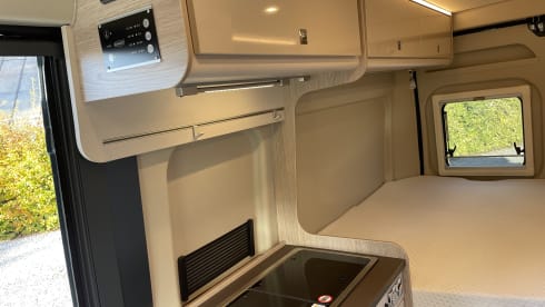 The MAD Van – Pop-up 4p Bürstner campervan uit 2023