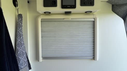 Beautiful 2p Mercedes-Benz bus from 2019 (new interior 2023)