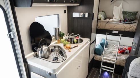 Bavarian Camper 6 – Alcove for 6 people, with stable diesel heating.