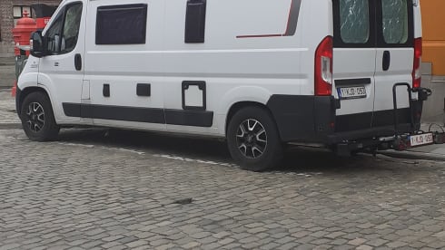 2p Fiat campervan uit 2023