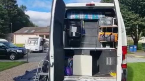 Vannie Annie – 5 berth family friendly campervan