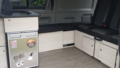 Valerie – 4 berth Volkswagen T6 Campervan