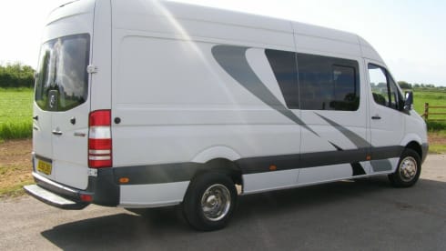 Zebedee  – 4 berth Mercedes-Benz Motorhome