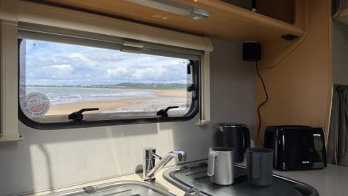 Margo – 6 berth Peugeot integrated from 2010