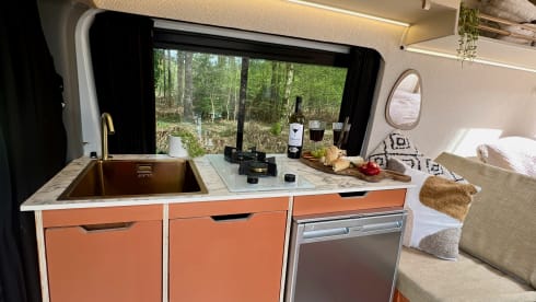 Spike – 3 berth Mercedes-Benz campervan from 2016