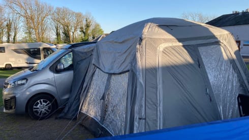 4-Bett-Anderer Campervan aus 2020