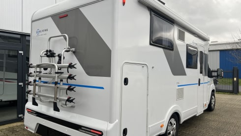 Jimmy – Super camper with lifting bed and length beds