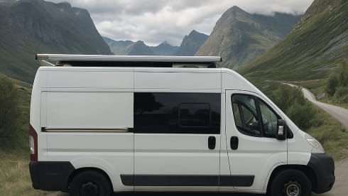 Loesje – Unique 2-person campervan for adventure & luxury!