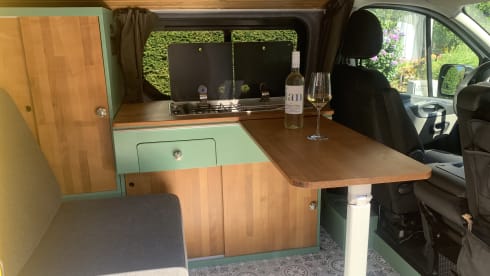 KIWI GOLD (6) – Renault Trafic Eco bus camper completely self-sufficient