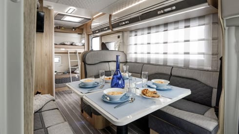 Lewis – New 2026 Roller Team 6 Berth off-grid Motorhome