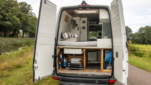 Very complete MB Sprinter 2p off-grid 