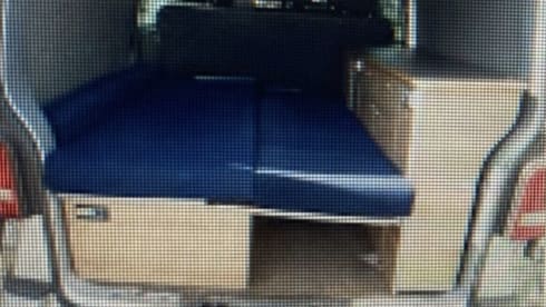 MB Vito – 2p Mercedes-Benz Vito off grid camper 2014