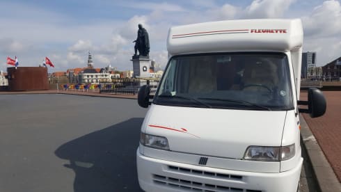 4p Fiat semi-integrated from 2000
