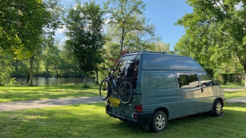 Vandalf the grey – 2 berth Volkswagen campervan from 2000