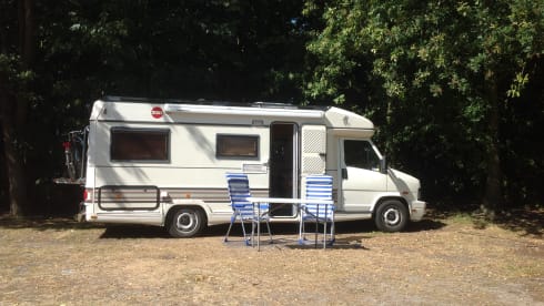 Unique Camper for an Unforgettable Adventure New 2.5 Turbo diesel engine