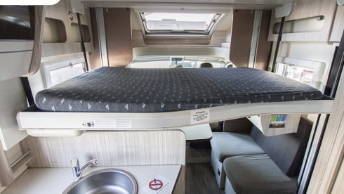T-Loft 450 – Camper Semintegrale 4 posti Elnagh T-Loft 450 - 6,99 mt. 