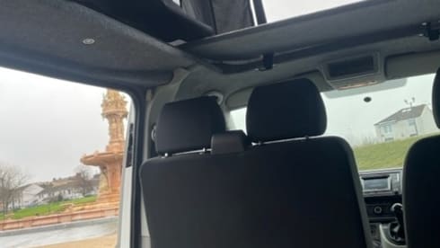 SCOTTISH EXPLORER T6 – VW POP TOP CAMPER 4 BERTH