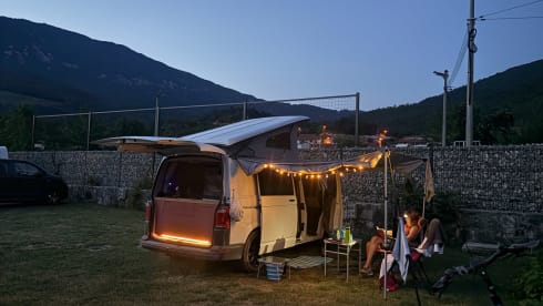 Off-grid & Buitenkeuken genieten., met deze luxe VW-T6