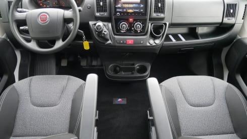 2p Carado bus from 2020