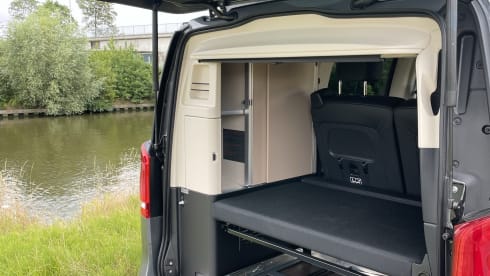 New Luxury Mercedes Marco Polo '22 for 4 persons