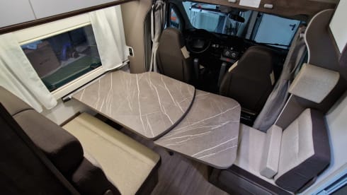 Yoshi – Benimar S 340 ES