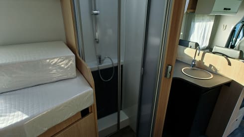 4p Sunlight semi-integrated uit 2024